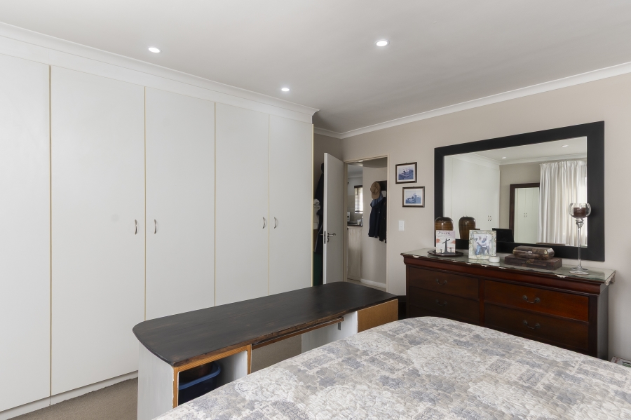 To Let 2 Bedroom Property for Rent in Heritage Park Western Cape